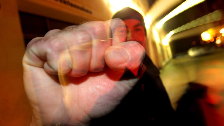 kriminalitaet und gewalt - symbolfoto