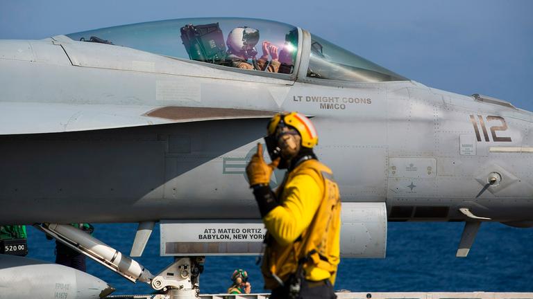 Flugzeugträger USS Abraham Lincoln im Arabischen Meer