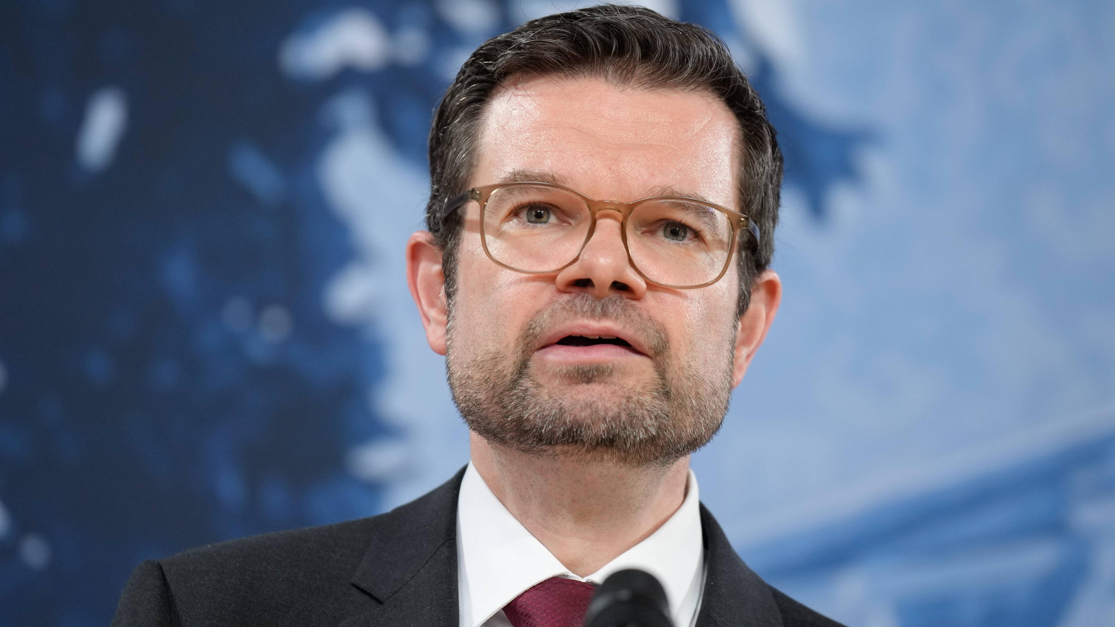 Pressestatement Justizminister Buschmann in Meseberg Justizminister Marco Buschmann (FDP) im Portrait bei seinem Presses