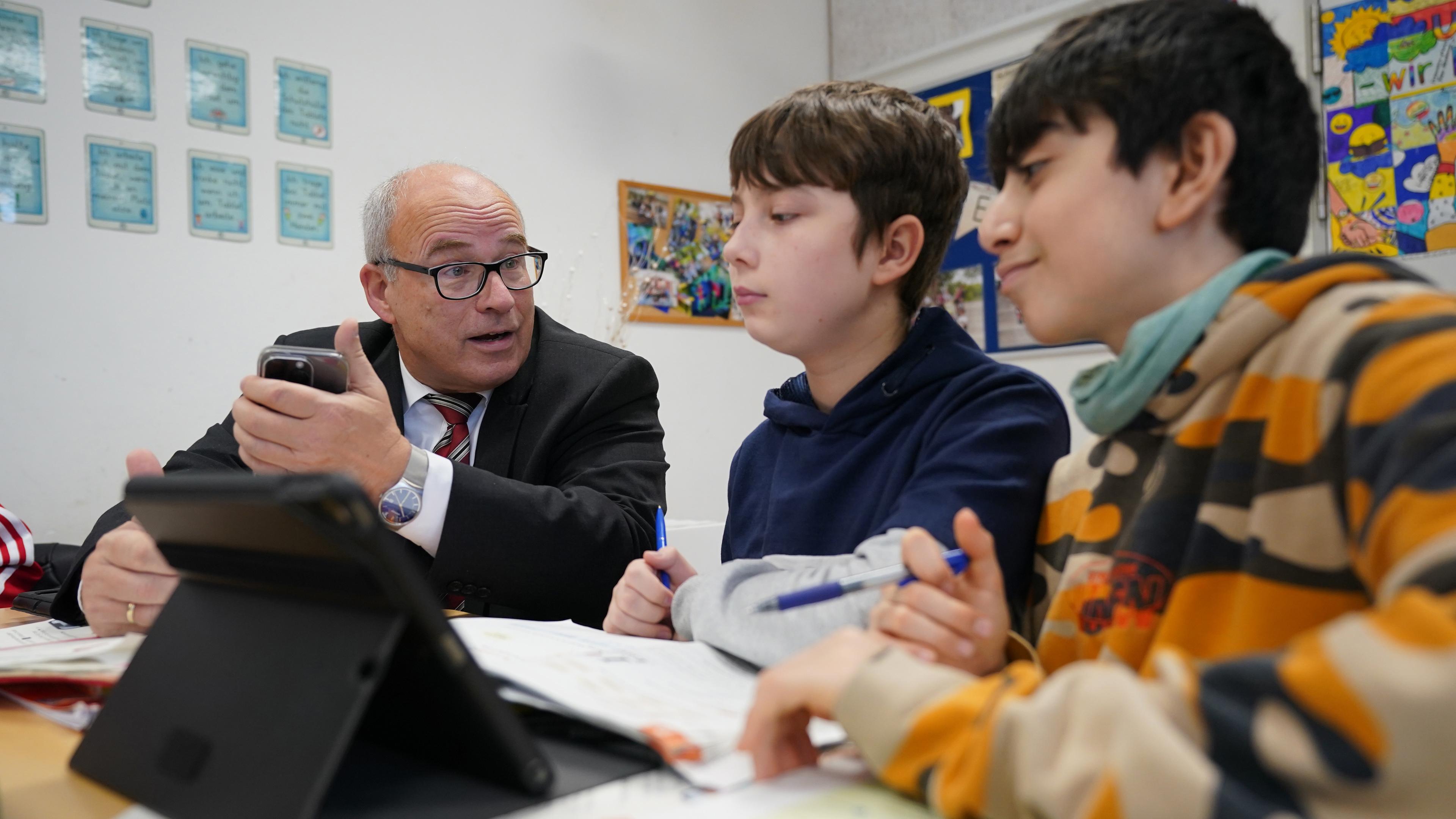 Modellprojekt mit digital voll ausgestatteten Schulen