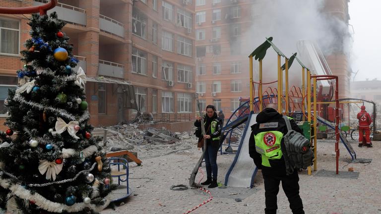 At least 18 killed after Russia launched wave of strikes across Ukraine