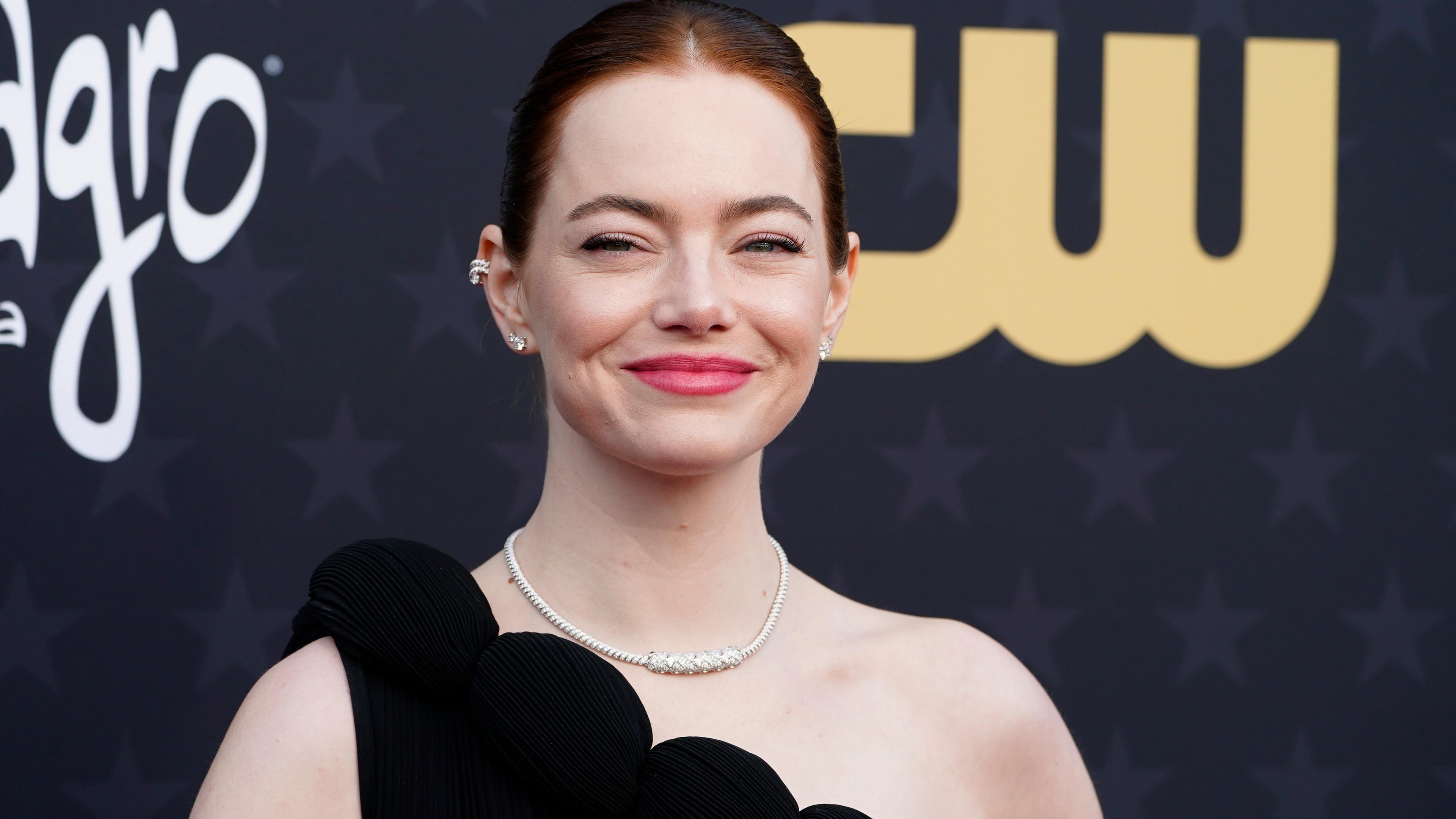Emma Stone bei der Ankunft der Critics Choice Awards 