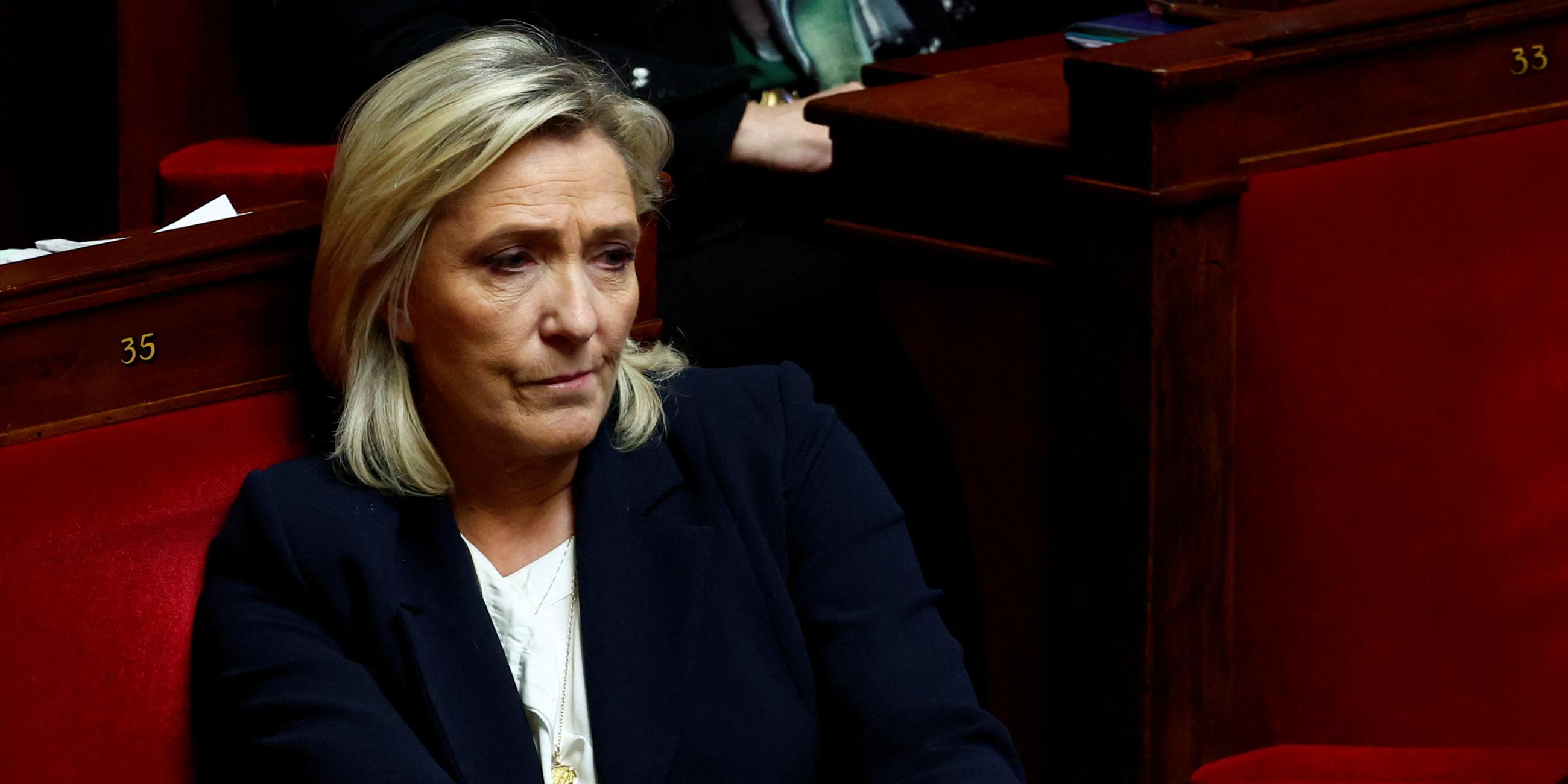 Questions to the government session at the National Assembly in Paris