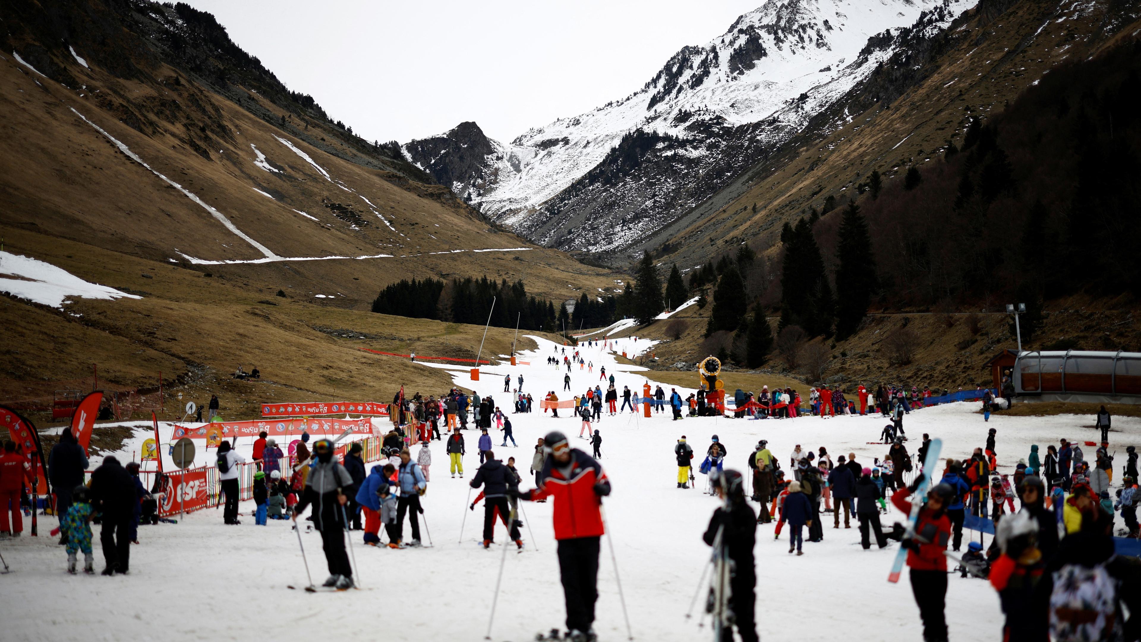 Resorts try to cope as the Pyrenees mountain faces lack of snow in winter