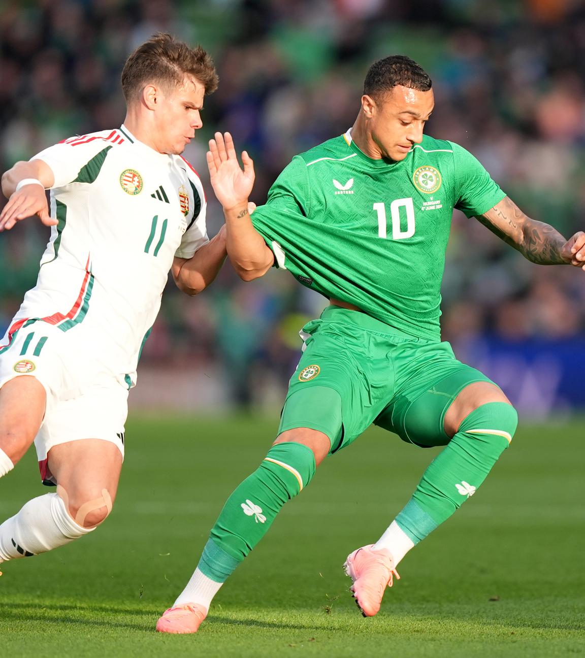 Irland (im grünen Trikot) - Ungarn