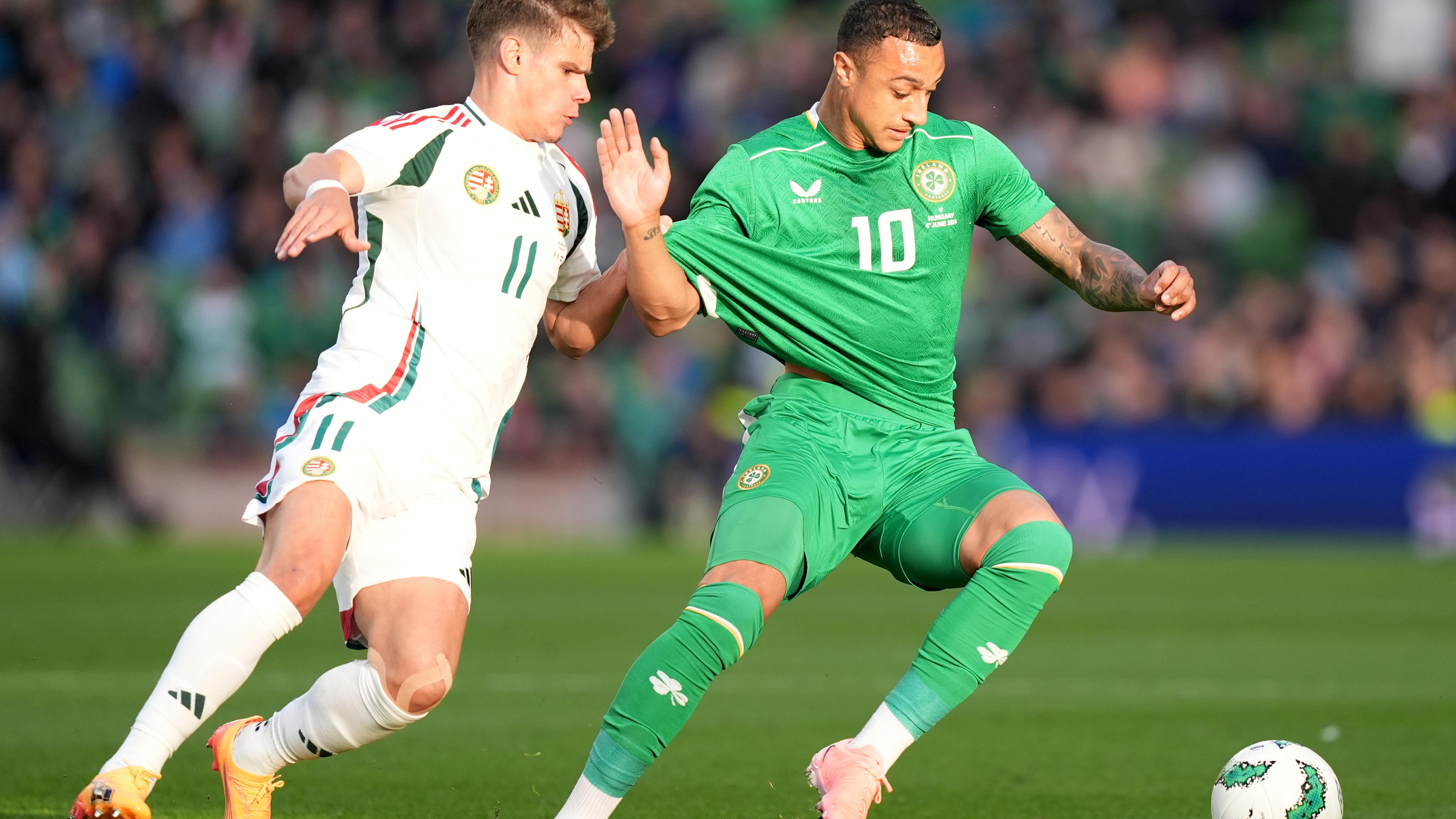 Irland (im grünen Trikot) - Ungarn