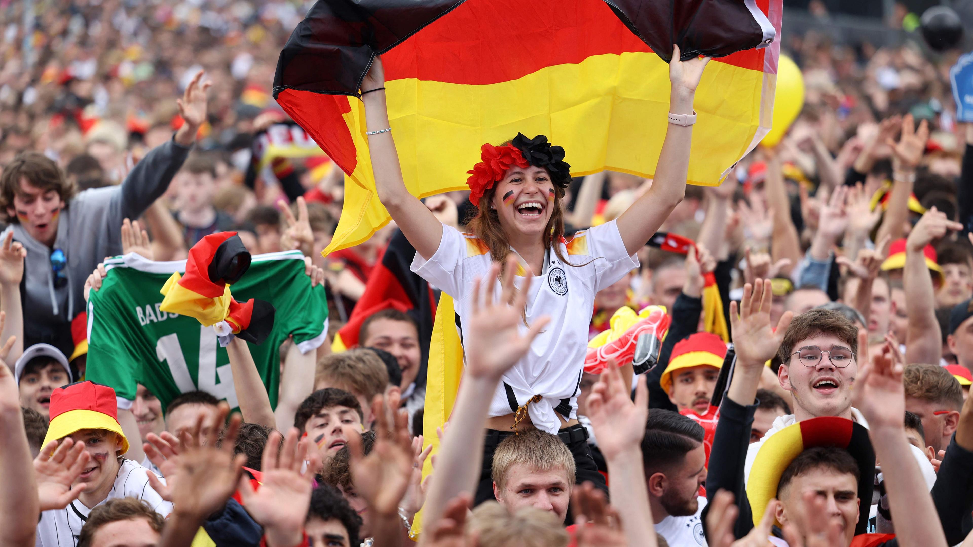 FBL-EURO-2024-GER-HUN-FANS