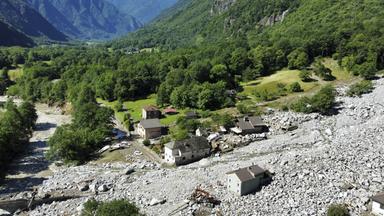 Nach Unwettern in der Schweiz