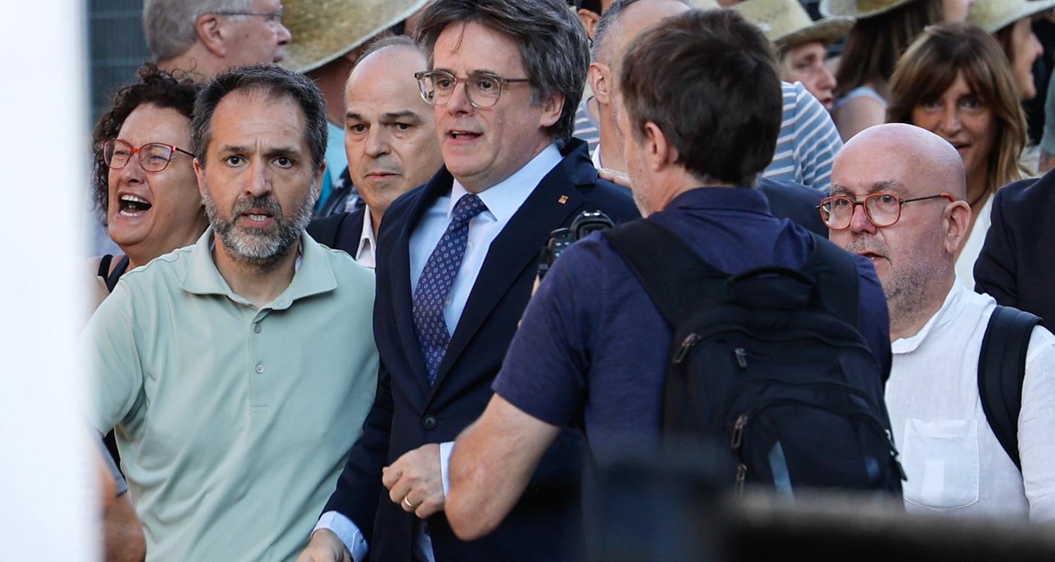 Former Catalan president Puigdemont returns to Spain despite arrest warrant