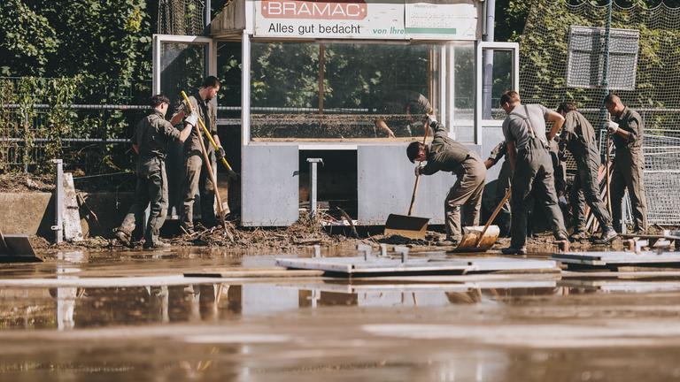 UNWETTER: AUFRÄUMEN IN NIEDERÖSTERREICH / ZWETTL