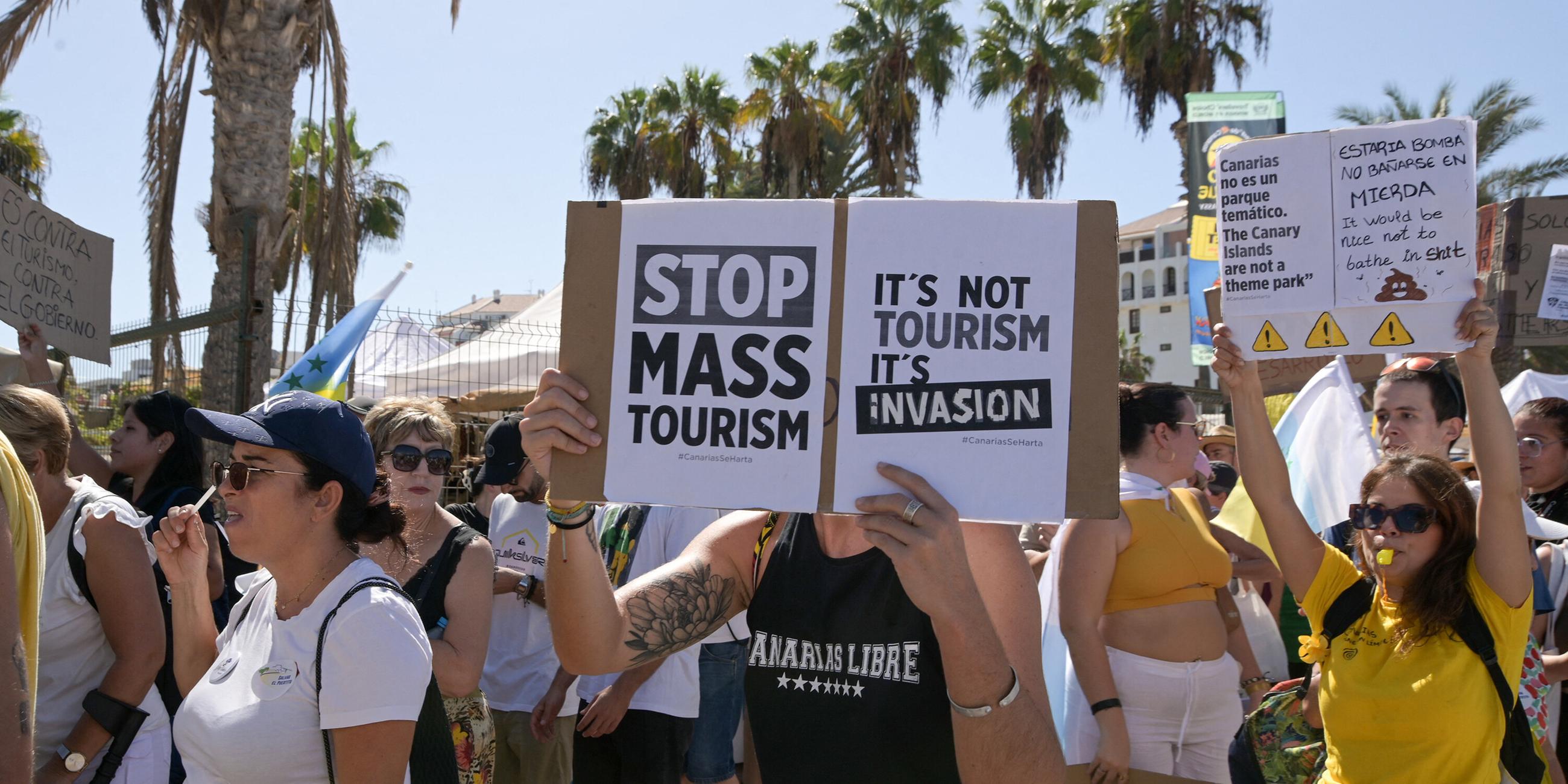 Hundreds Protest Over-Tourism - Tenerife