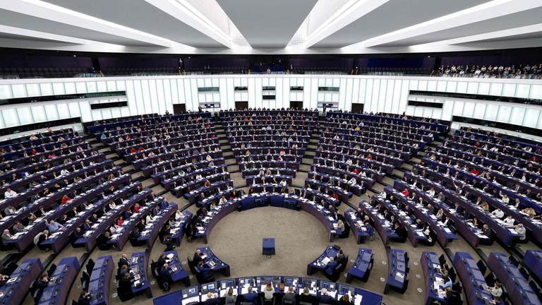TOPSHOT-FRANCE-EU-POLITICS-PARLIAMENT
