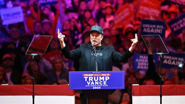 Elon Musk spricht bei Trump-Wahlkampf 2024
