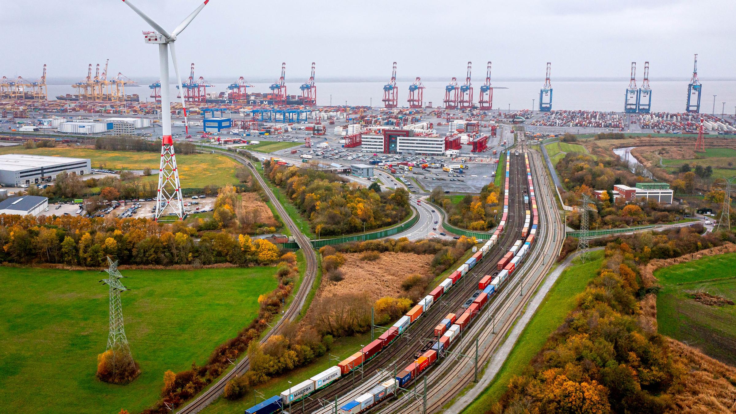 Luftaufnahme des Hafens von Bremerhaven