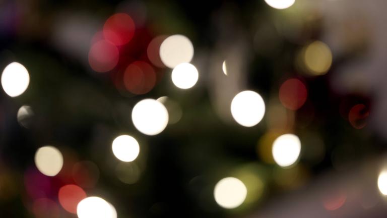 Weihnachtsbaum mit Lichtern