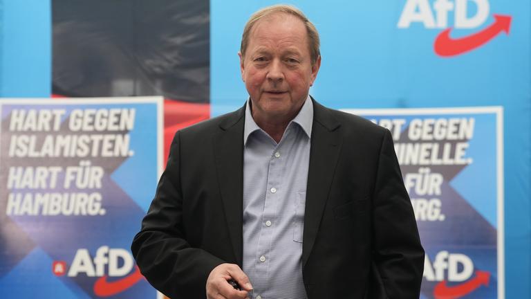 AfD stellt Wahlplakate für Bürgerschaftswahl vor