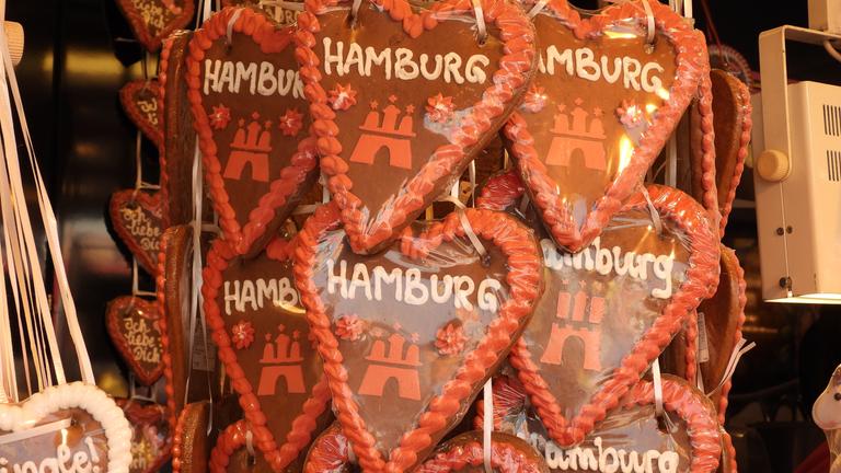 Warnung vor dem Verzehr von Liebesaepfeln auf dem Hamburger Dom