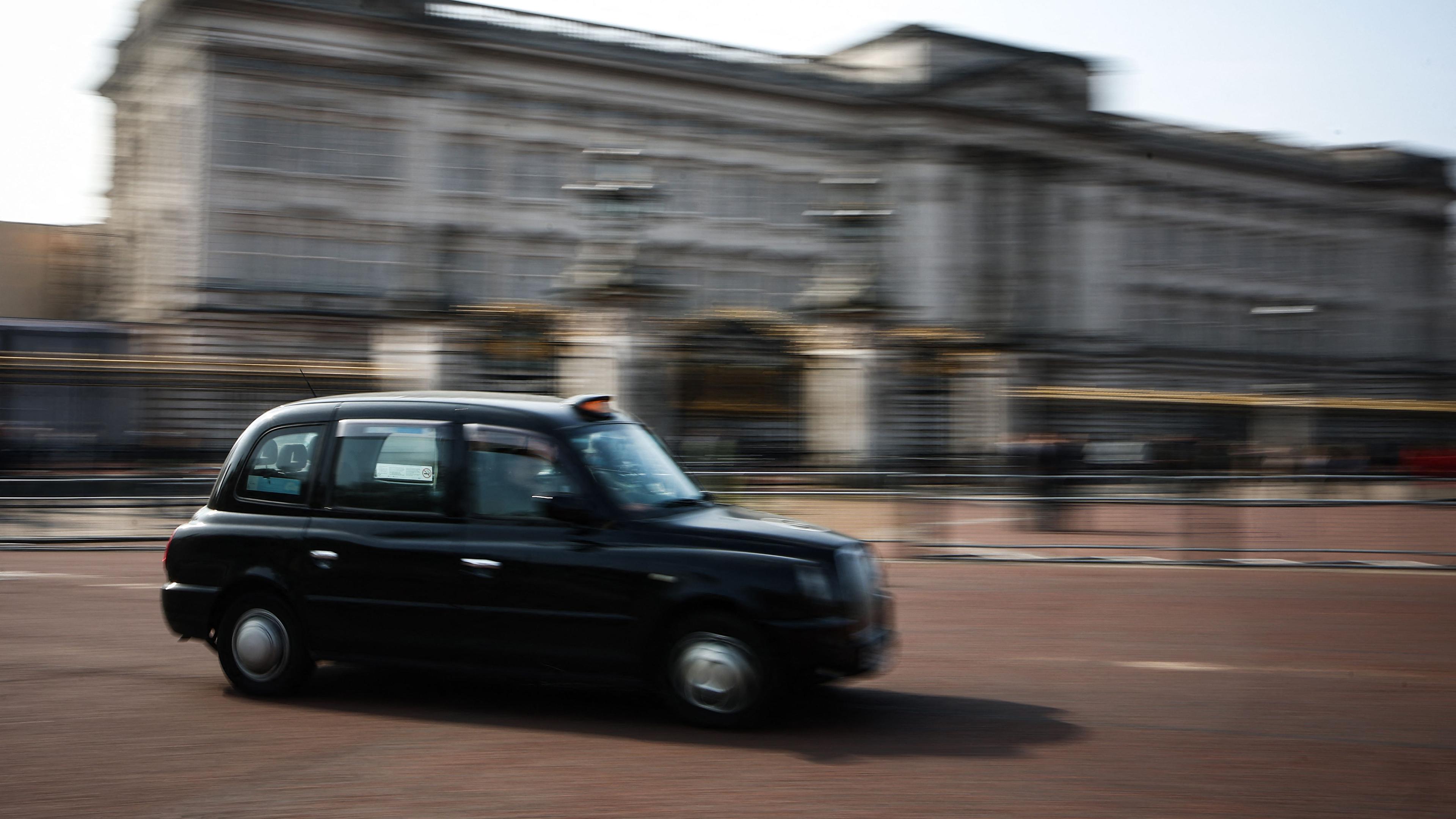 BRITAIN-TRANSPORT-TAXI-TOURISM