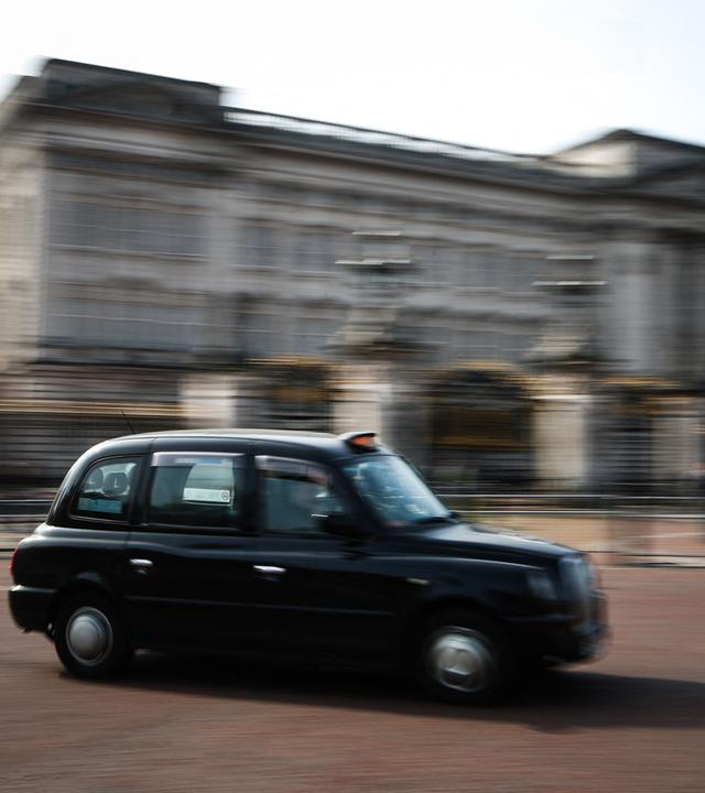 BRITAIN-TRANSPORT-TAXI-TOURISM