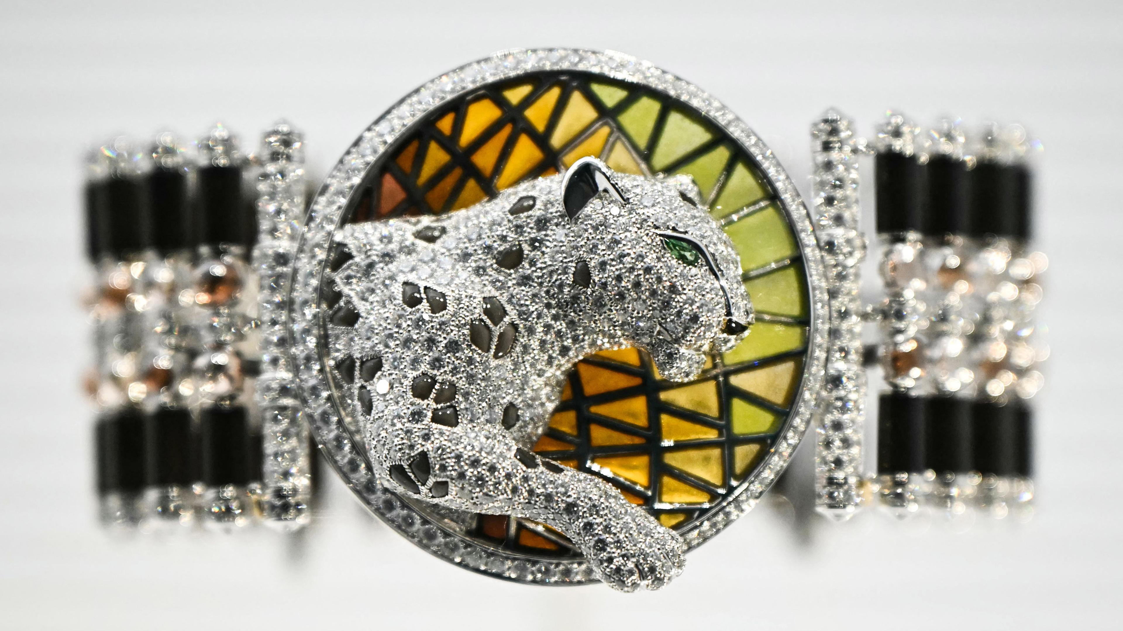 BRITAIN-FASHION-JEWELLERY-CARTIER