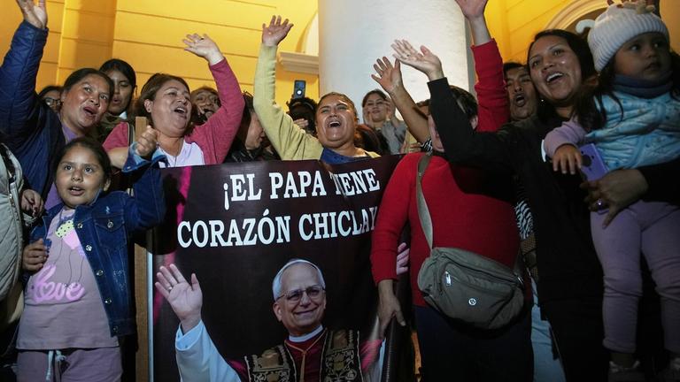 Neuer Papst gewählt - Peru