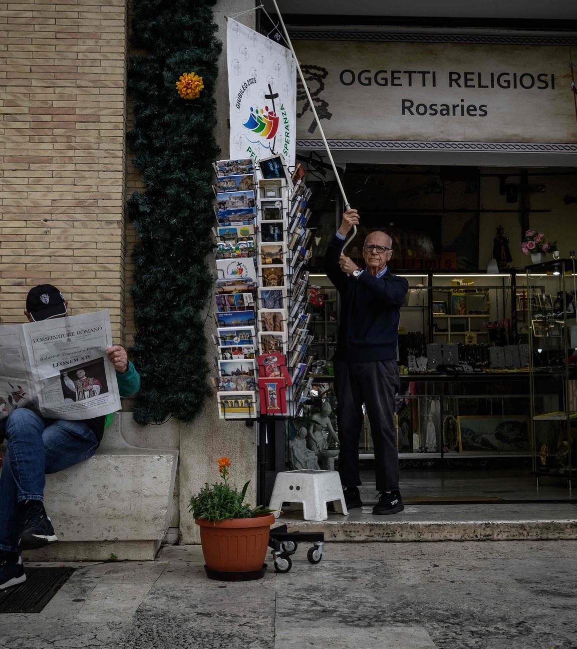 ITALY-VATICAN-RELIGION-POPE-MEDIA
