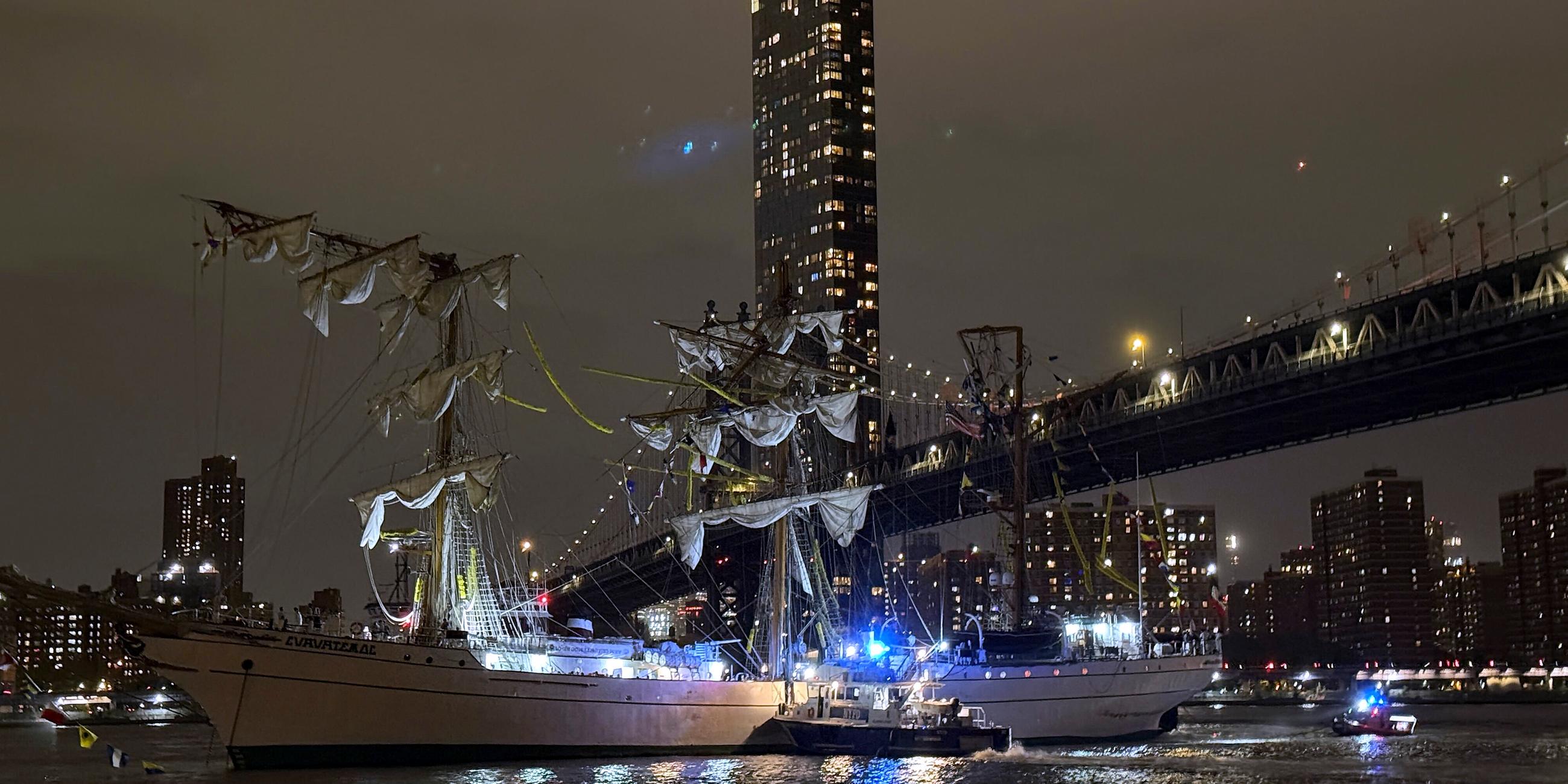 Brooklyn Bridge Collision