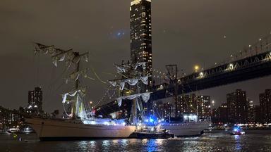 Brooklyn Bridge Collision