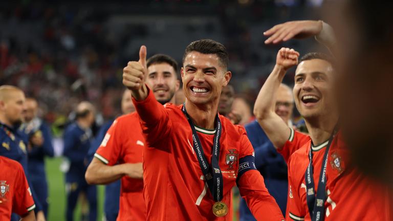 Christiano Ronaldo freut sich nach dem Siegen gegen Spanien