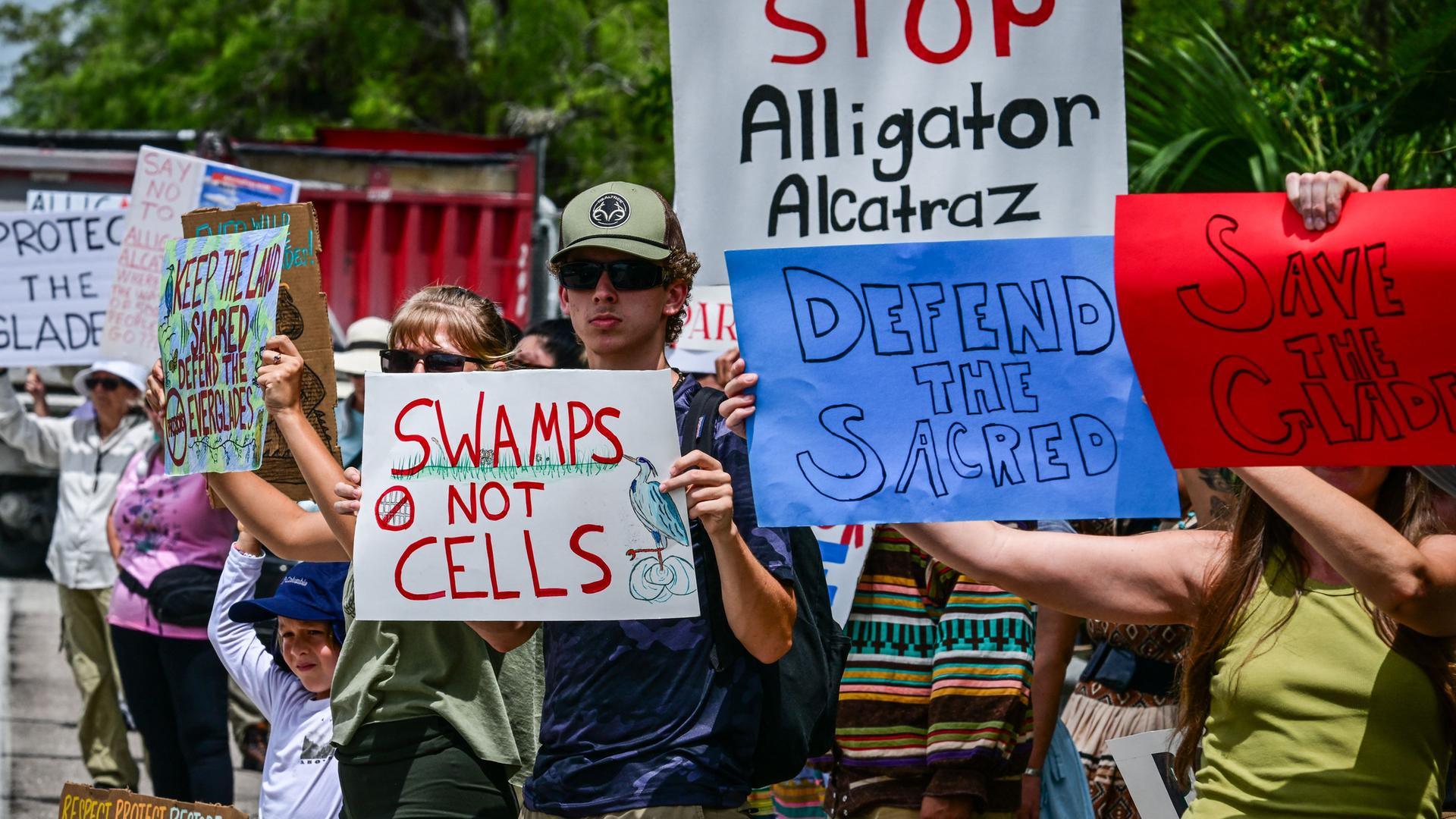 Demonstration gegen "Alligator Alcatraz"