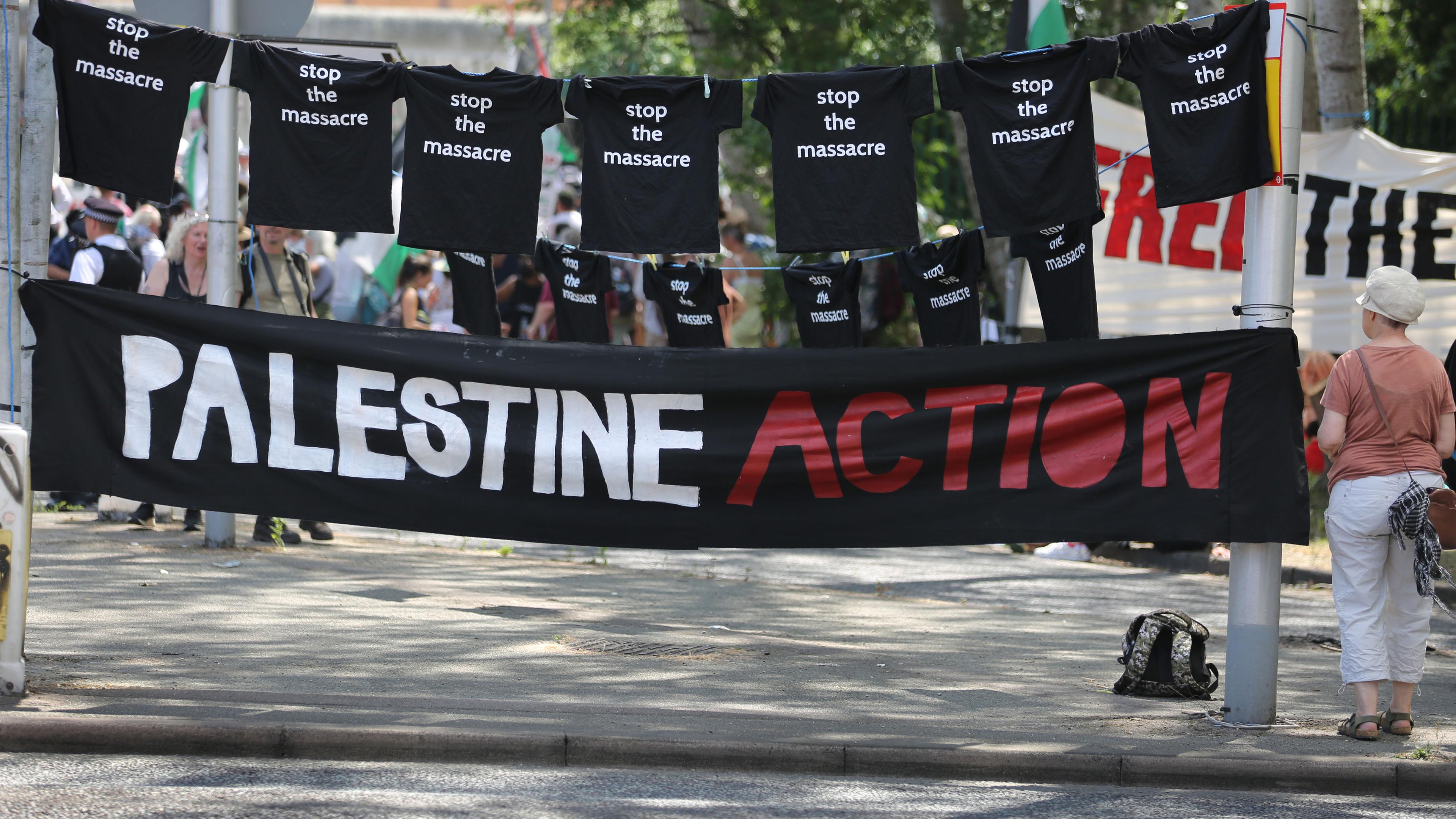 Protest vor dem Woolwich Crown Court: Palestine Action fordert die Freilassung von 18 Angeklagten