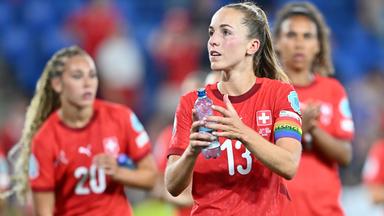 Die schweizerische Nationalspielerin Lia Wälti beim EM-Spiel gegen Norwegen.