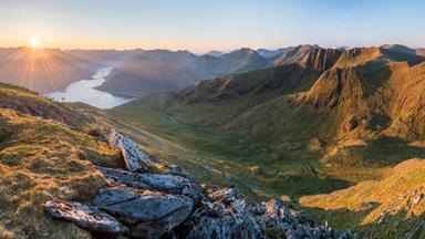 Sonnenaufgang in den Highlands