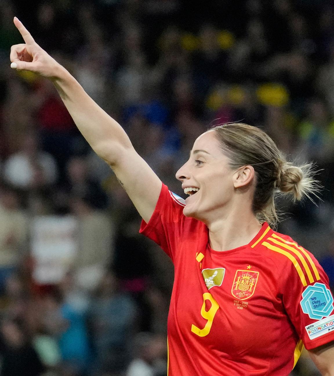 Die Spanierin Esther Gonzalez jubelt nach dem dritten Tor ihrer Mannschaft beim Spiel gegen Italien