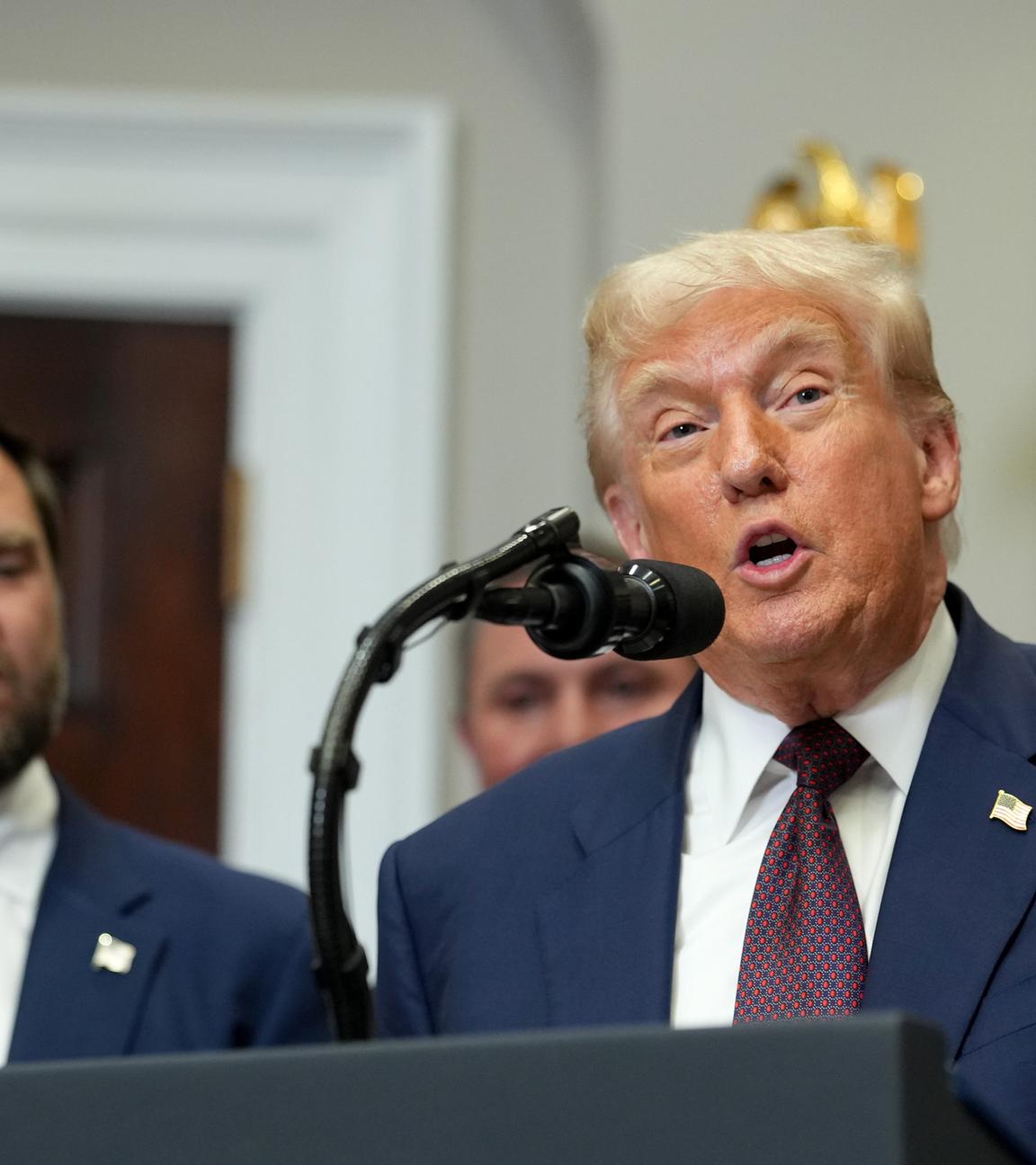 US President Trump signs executive order to revive Presidential Fitness Test