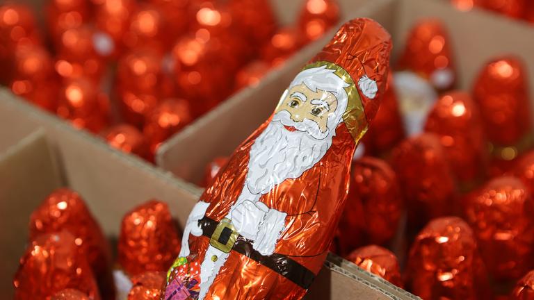 Produktion für Weihnachtszeit in der Schokoladenfabrik
