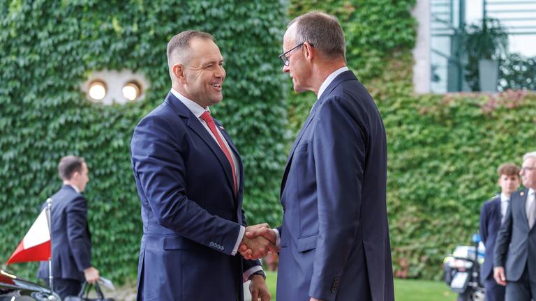 FRIEDRICH MERZ empfängt KAROL NAWROCKI in Berlin