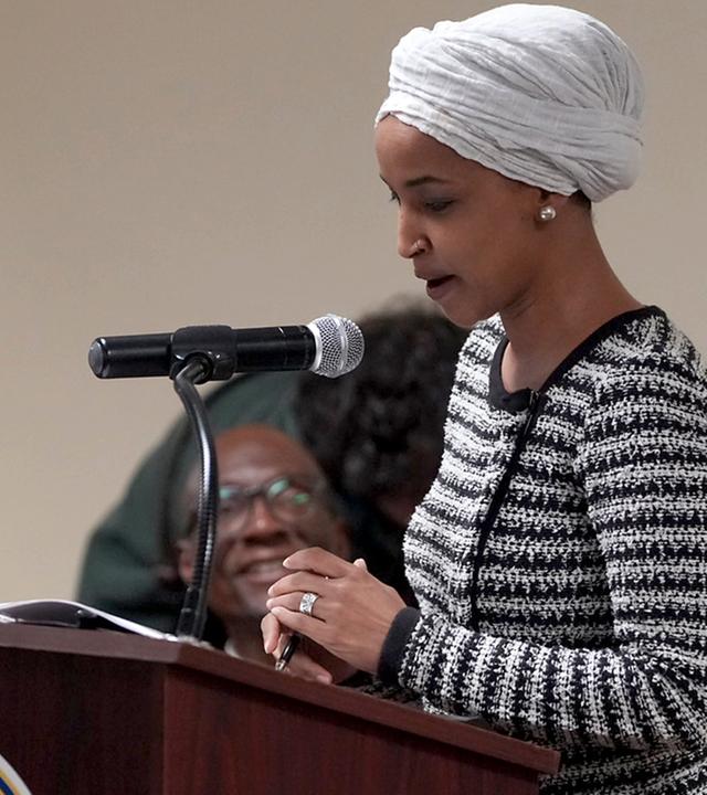 US-Abgeordnete Omar bei Auftritt in Minneapolis angegriffen