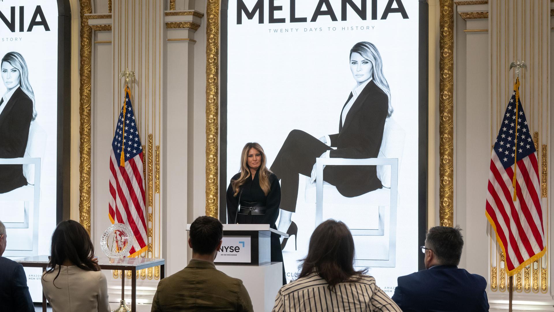 Melania Trump läutet die Eröffnungsglocke der New Yorker Börse