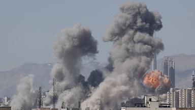 Explosionen nach Raketenangriff auf Teheran
