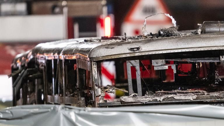 Linienbus ausgebrannt - Tote und Verletzte in der Schweiz