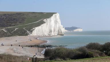 Adel: König Charles weiht Englands neuestes nationales Naturschutzgebiet in Seaford ein
