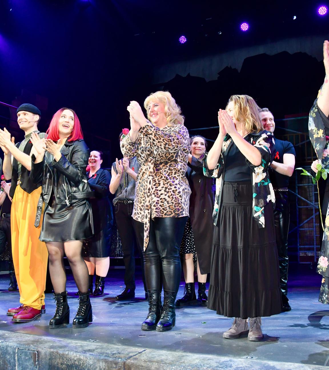 Weltpremiere (world premiere) Wir sind am Leben: Das Berlin-Musical