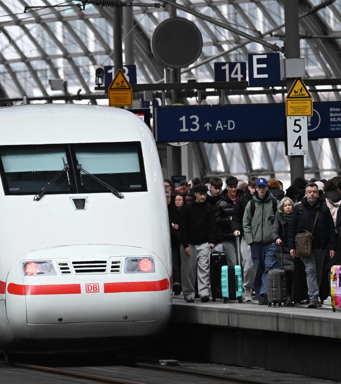 GERMANY-ECONOMY-TRANSPORT-MANUFACTURING-EARNINGS