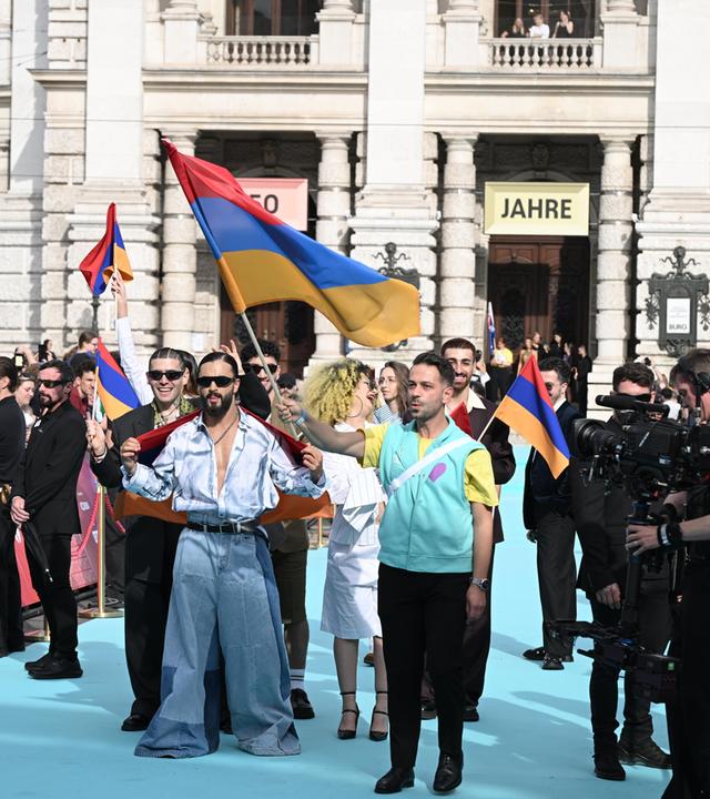 ESC 2026: Eröffnungsveranstaltung auf dem Rathausplatz in Wien