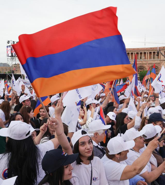 Kundgebung vor den Wahlen zur Nationalversammlung in Armenien