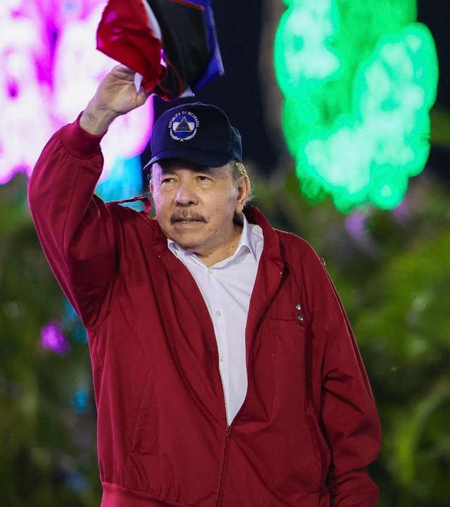 Daniel Ortega (l.) und dessen Frau, Co-Präsidentin Rosario Murillo. 