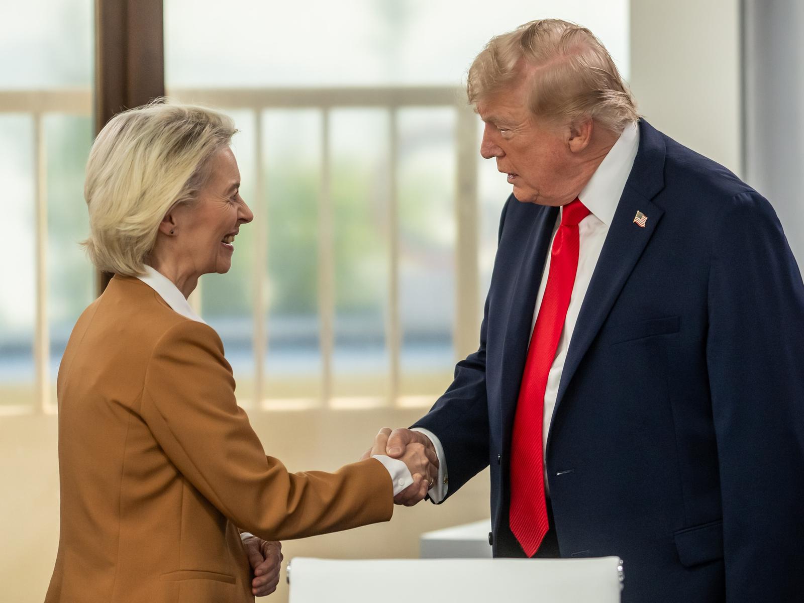 "Chickeletta" oder von der Leyen legt ein Ei