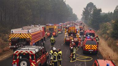 Wildfires rage on Cap Ferret peninsula