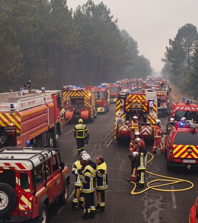 Wildfires rage on Cap Ferret peninsula
